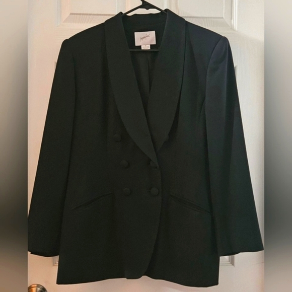 Jacqueline Ferrar 2 Piece Pantsuit - Picture 3 of 10